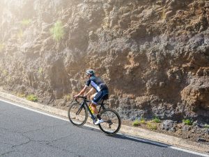 Man Road Cyclist Attacking Climb Tenerife Spain E1720776440328 - 2Radcenter Bad Waldsee