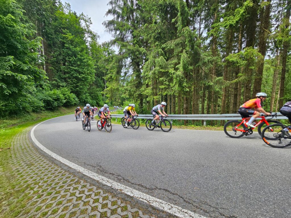 1000044002 - Adrian Schmidberger vom 2Radcenter überzeugt beim Rino Cup 2025