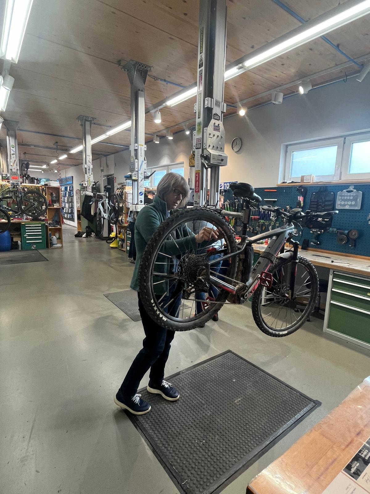 2RADCENTER Bad Waldsee - Technik Workshops im 2Radcenter – Lernen, Lachen, Selbermachen Diy Workshop 003 - Technik Workshops Im 2Radcenter – Lernen, Lachen, Selbermachen