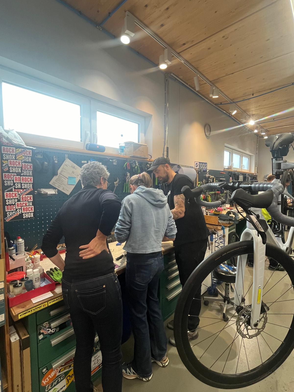 2RADCENTER Bad Waldsee - Technik Workshops im 2Radcenter – Lernen, Lachen, Selbermachen Diy Workshop 008 - Technik Workshops Im 2Radcenter – Lernen, Lachen, Selbermachen