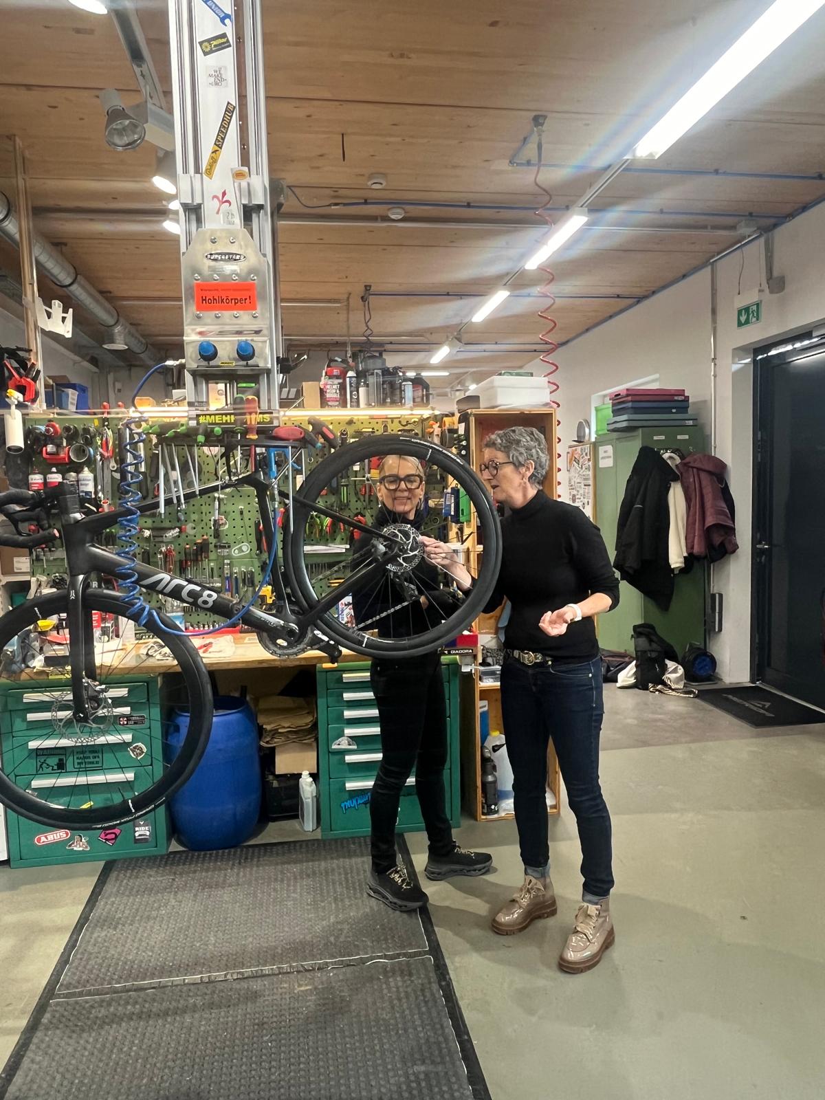 2RADCENTER Bad Waldsee - Technik Workshops im 2Radcenter – Lernen, Lachen, Selbermachen Diy Workshop 013 - Technik Workshops Im 2Radcenter – Lernen, Lachen, Selbermachen