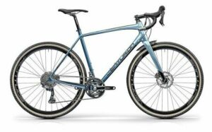 2RADCENTER Bad Waldsee - Du stehst vor deinem nächsten großen Gravel-Abenteuer – zumindest theoretisch. Centurion Crossfire Gravel 3000